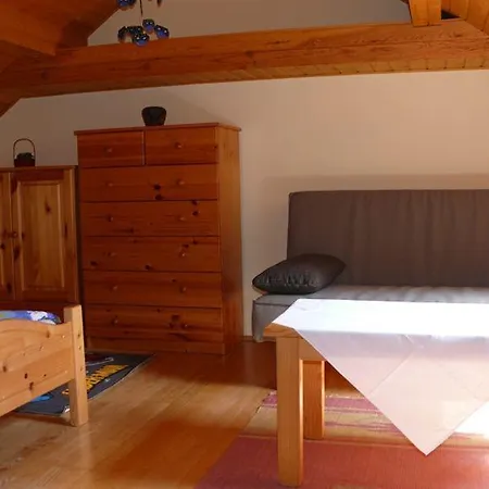 Kerti Apartman *