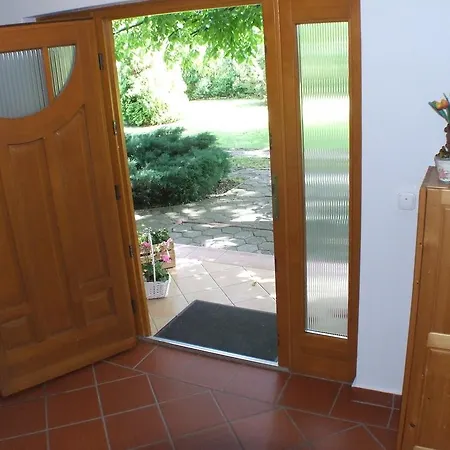 Kerti Apartman