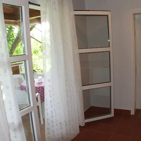 Kerti Apartman Lägenhet *